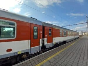 Inforail - ZSSK zmieniają rozkład jazdy. Nowe połączenia, letnie wzmocnienia i korekty w Tatrach
