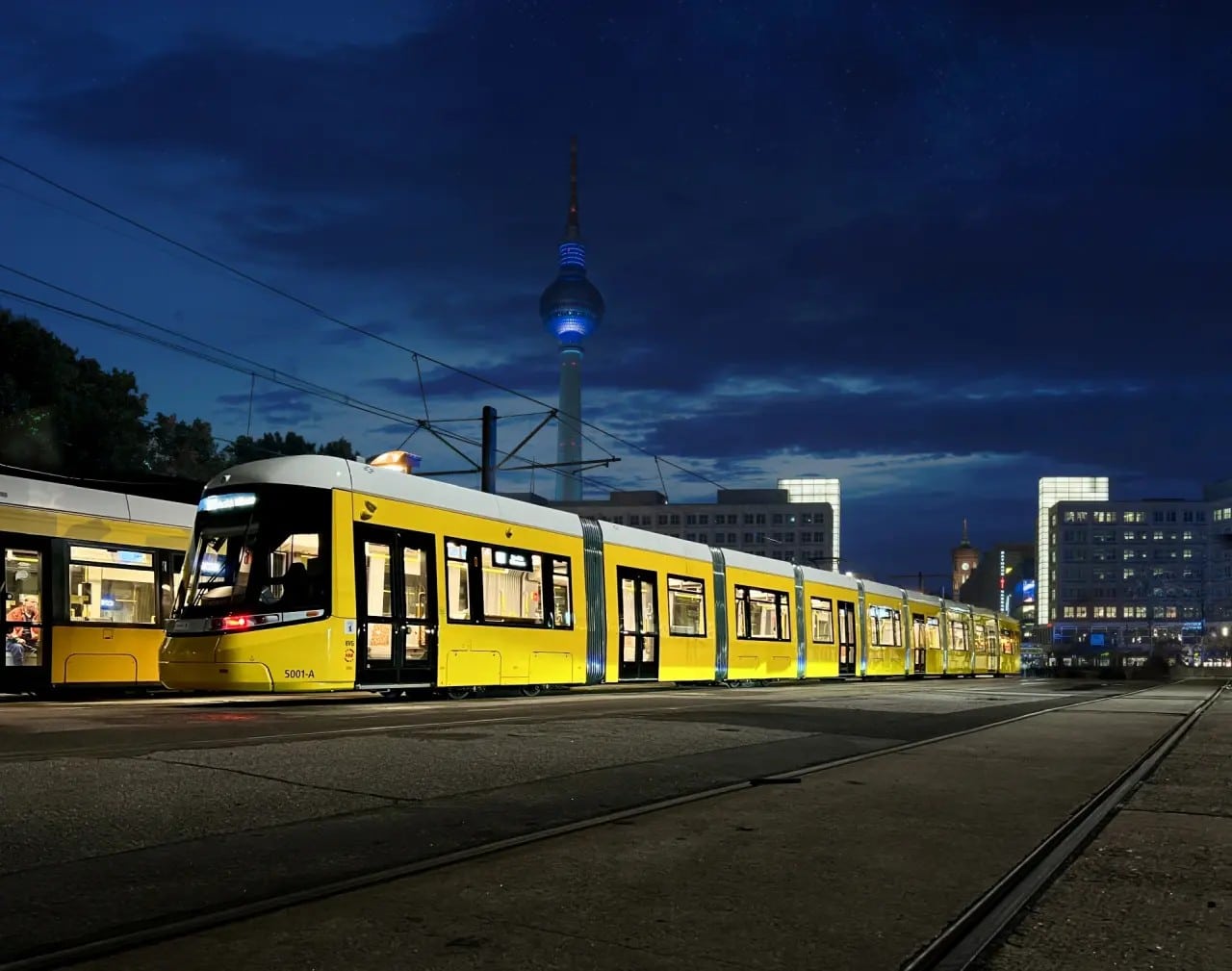 Infotram - Najdłuższy tramwaj Berlina wyjechał na trasę. Urbanliner rozpoczął przewozy pasażerskie