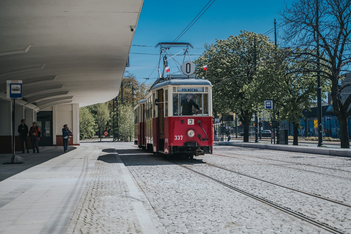 Infotram - Łódzkie Linie Turystyczne z dodatkowymi kursami na 603. Urodziny Łodzi