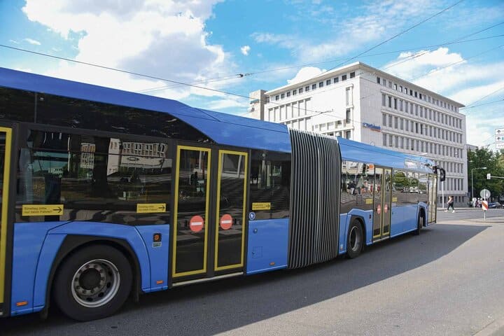 Infobus - Jechałeś autobusem przegubowym, to znasz tę firmę. Hubner świętuje 80-lecie