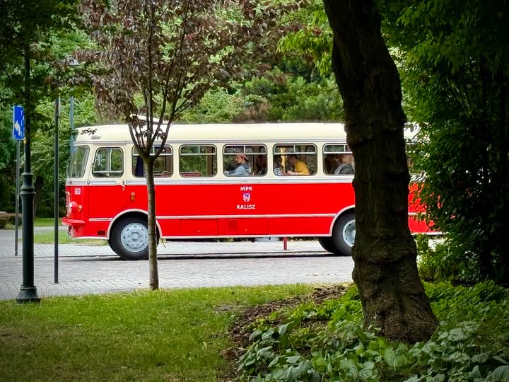 Infobus - Wakacyjna linia turystyczna w Kaliszu. SAN H100B kursuje do 30 sierpnia