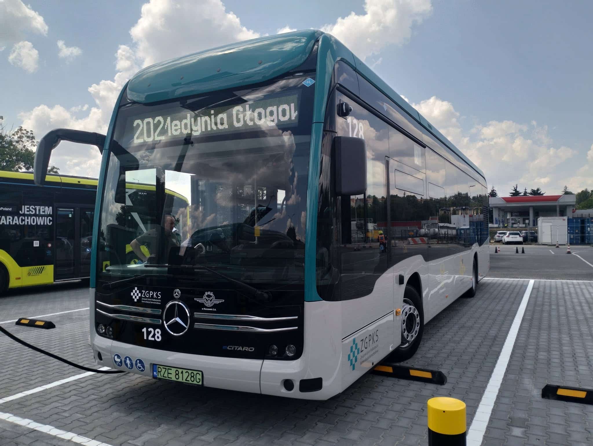 Infobus - Pierwszy Mercedes eCitaro FC od PKS Rzeszów na trasie. Wiemy na jakie linie trafi cała szóstka