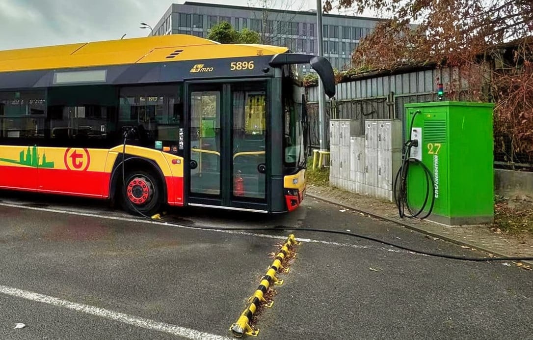 Infobus - MZA Warszawa i sześć ofert na ładowarki do elektrobusów. Trwa wysyp nowych graczy