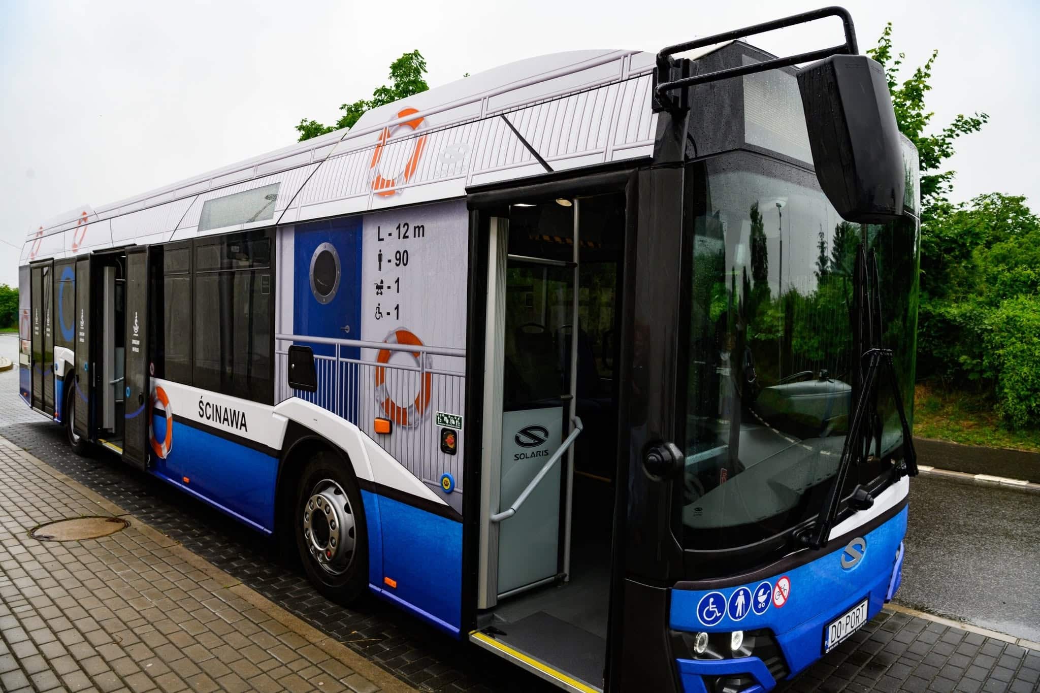 Infobus - DLA Wrocław zostaje w Ścinawie. Roczny kontrakt na obsługę „marynarskiego” Solarisa