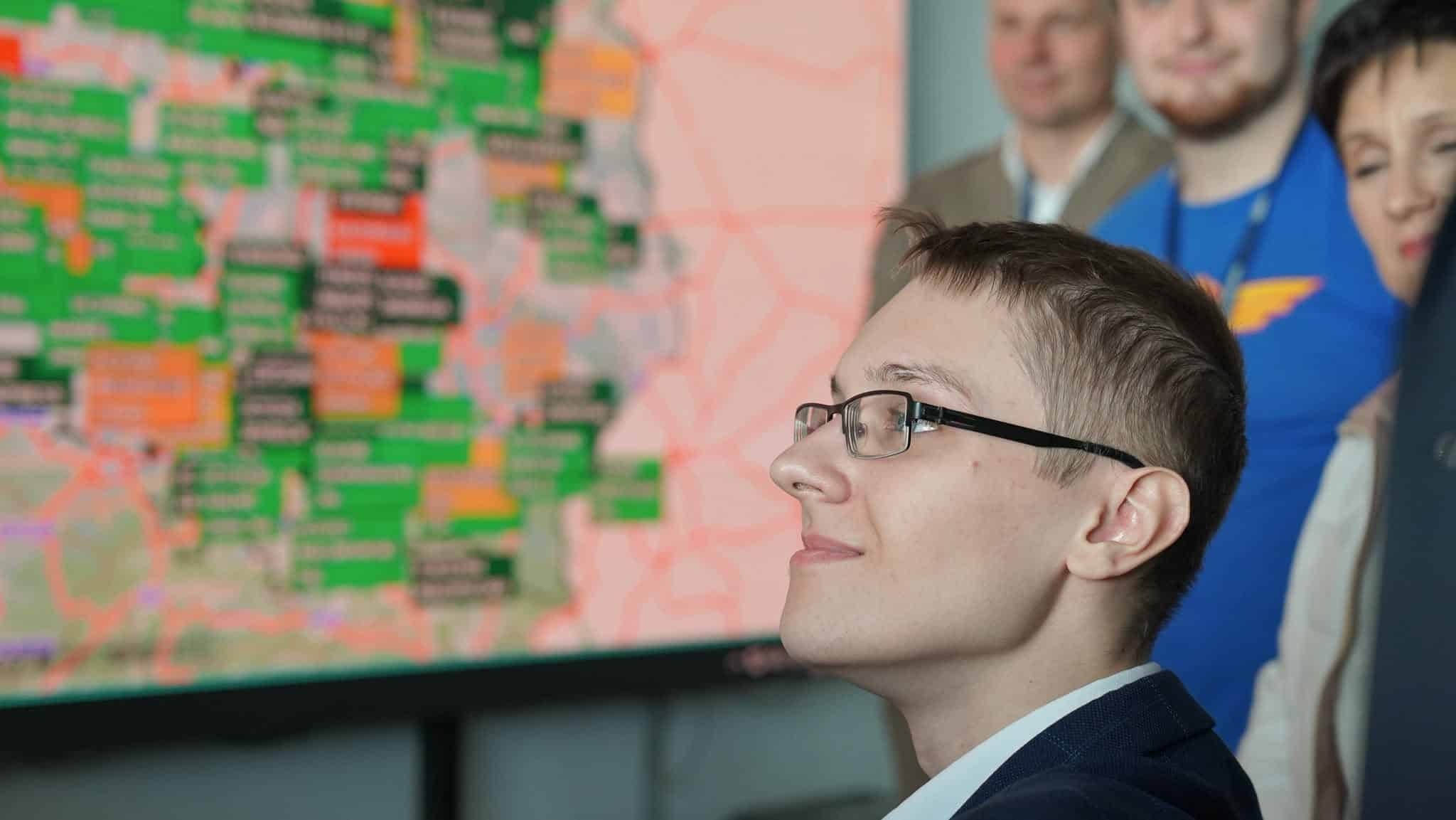 Inforail - PKP wspiera 17-letniego Dominika Hołuja. Otrzyma stypendium i wsparcie edukacyjne
