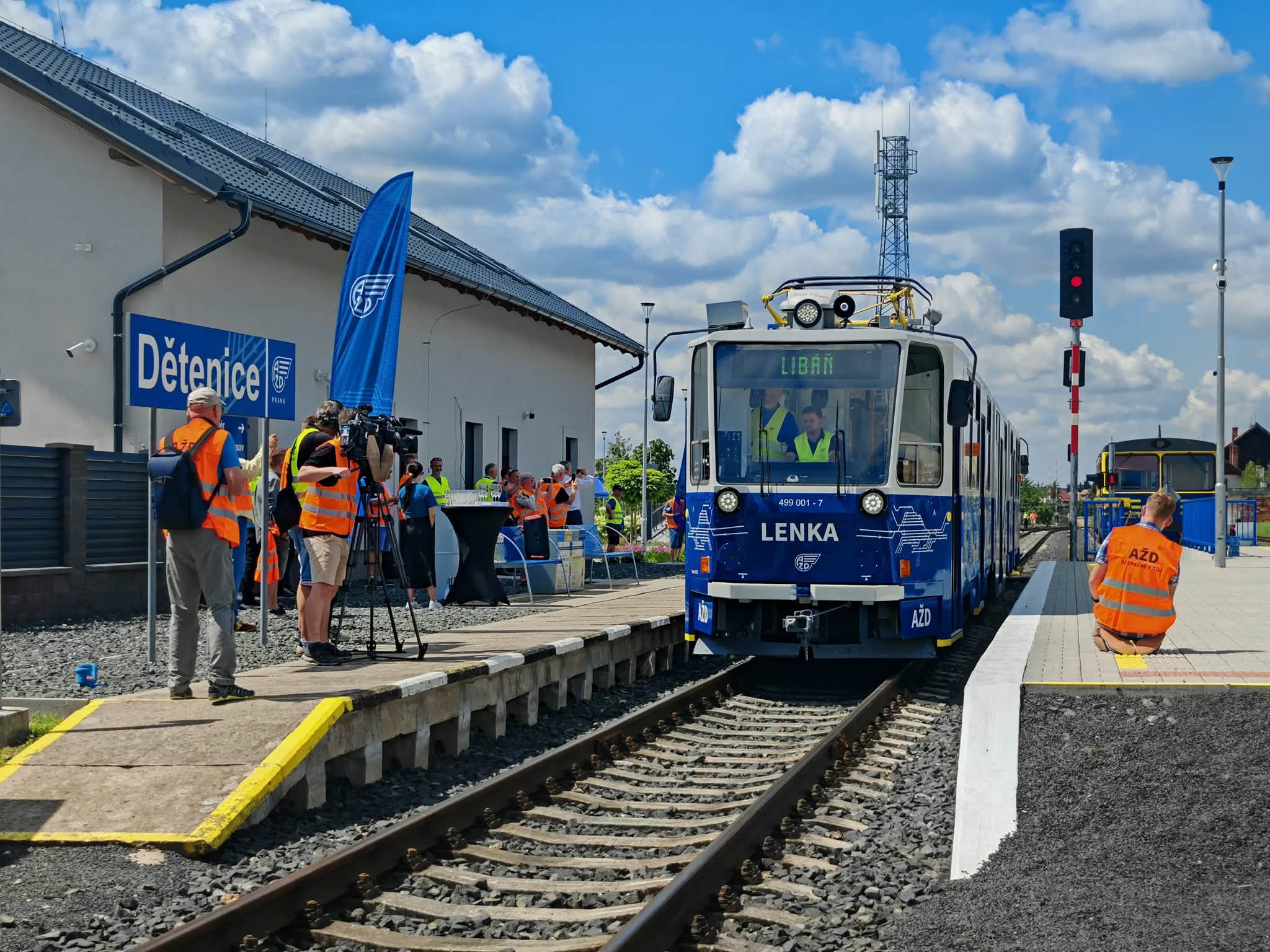Infotram - Tramwaj zamiast pociągu? W Czechach ruszyły testy innowacyjnego pojazdu LENKA