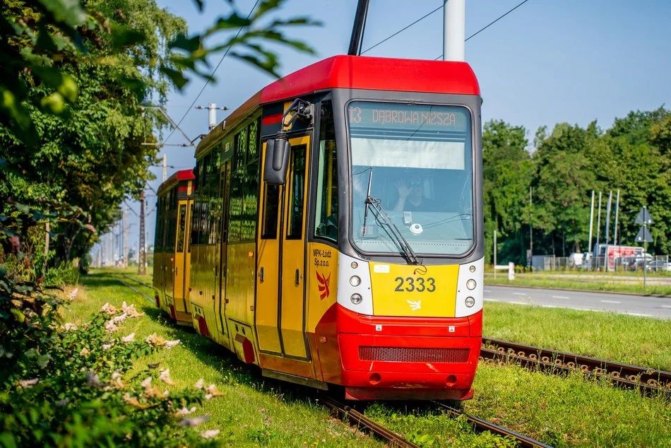 Infotram - Łódź: Tramwaje wróciły na al. Śmigłego-Rydza i ul. Niższą. Linia 13 znów kursuje na pełnej trasie