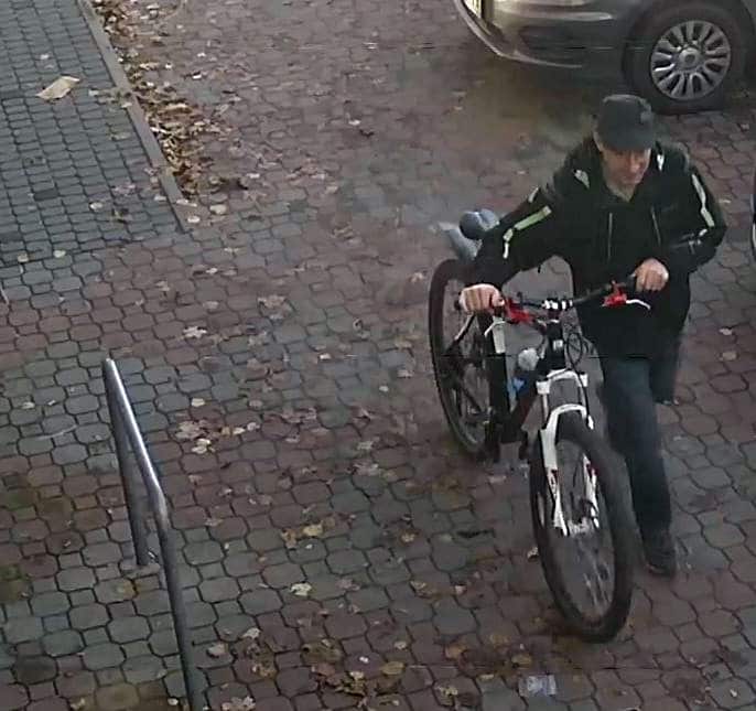 Infobike - Suwalska policja odzyskała rower za 800 PLN. Podejrzany zatrzymany w parku
