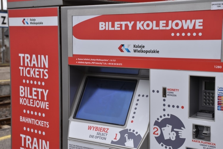 Infotrans - Koleje Wielkopolskie szukają biletomatów dla ośmiu stacji
