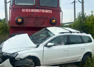 Inforail - Tragiczny wypadek na przejeździe kolejowym w Rumunii. Nie żyją dwie osoby