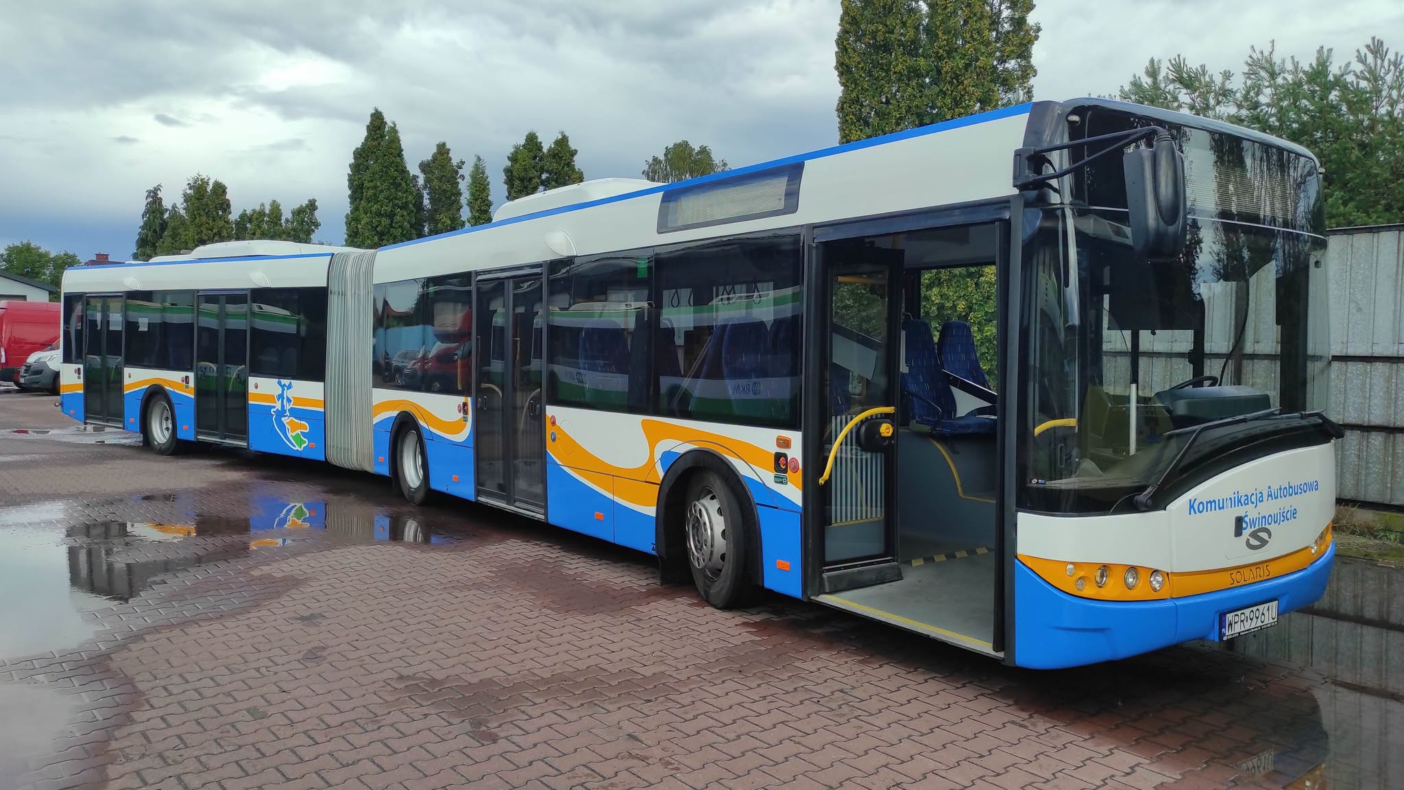 Infobus - Świnoujście ma drugi Solaris Urbino 18. Pierwszy przegubowiec w miejskich barwach