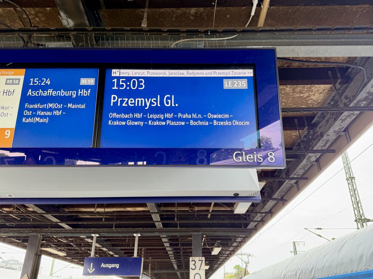 Inforail - Za nami pierwsze kursy jednego z najdłuższych europejskich połączeń kolejowych. Od LEO Express