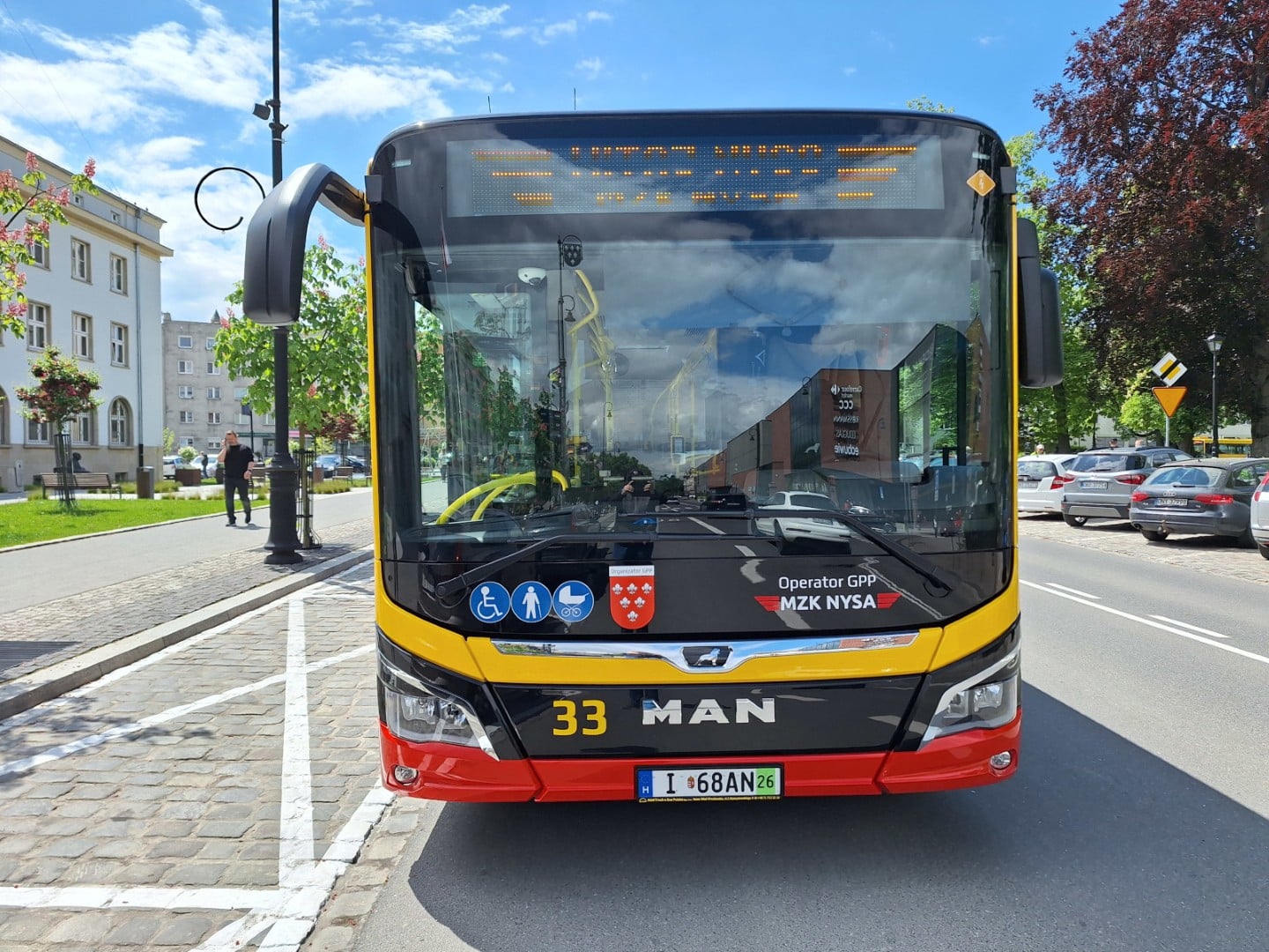 Infobus - Nysa modernizuje myjnię MZK. Sporo budowlanki, cztery szczotki i recyrkulacja wody