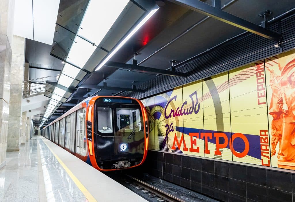 Infotram - Ponad 700 wagonów Moskwa-2026 dla moskiewskiego metra. TMH będzie je utrzymywał przez 30 lat