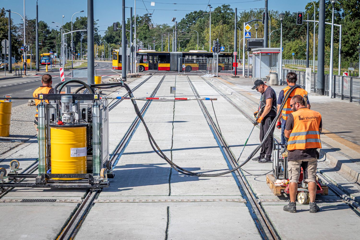 Infotram - Tramwaje Warszawskie rozstrzygnęły przetarg na profilowanie szyn. Umowa za 2,9 mln zł, druga część unieważniona