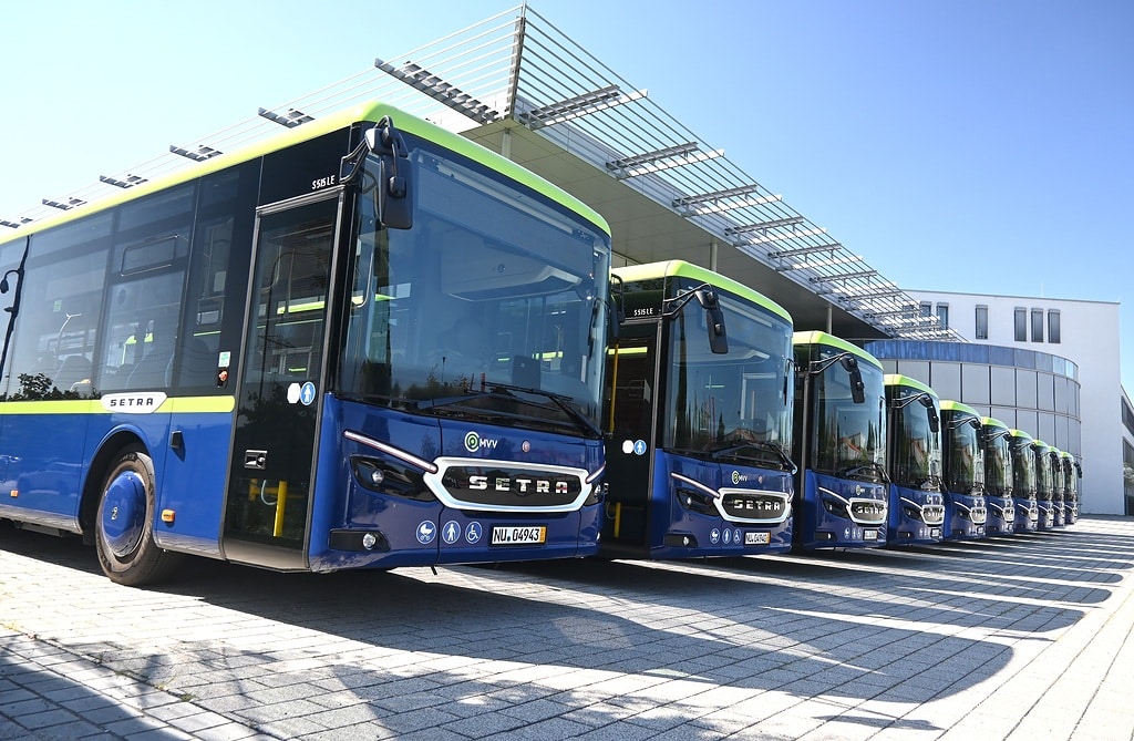 Infobus - Geldhauser odmładza flotę. 10 autobusów Setra S 515 LE z Sideguard Assist 2
