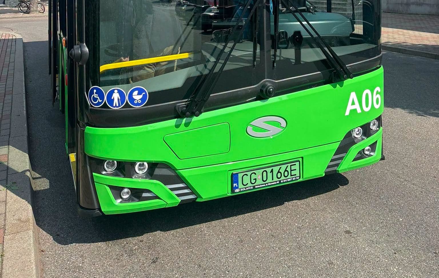 Infobus - Dwa elektrobusy Solarisa już wożą pasażerów Powiatu Grudziądzkiego. Na 9 liniach
