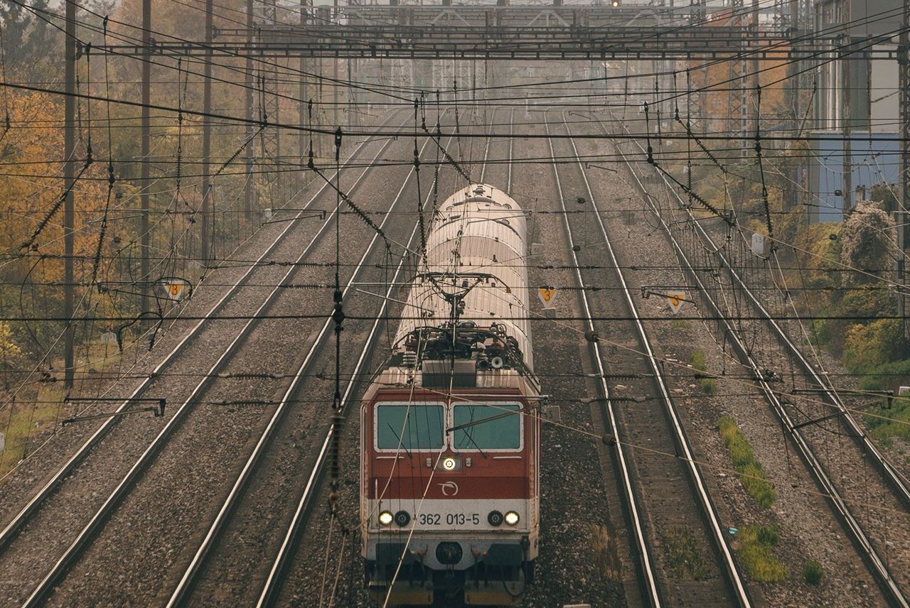 Inforail - Duże zmiany w ruchu pociągów w Bratysławie. Część składów pojedzie na Nové Mesto, bilety ważne w tramwajach