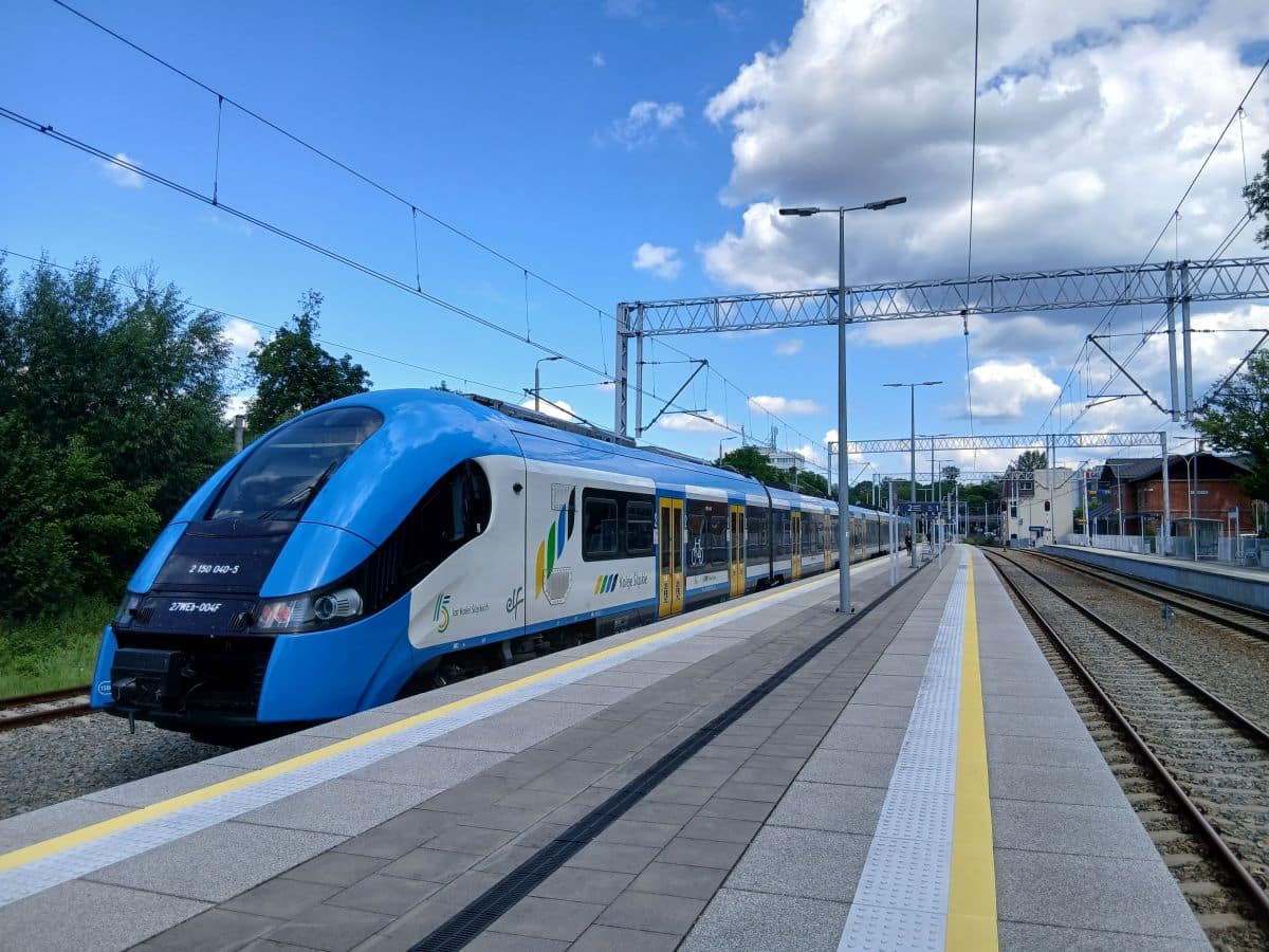 Inforail - Koleje Śląskie zmieniają rozkład jazdy. Po raz pierwszy z nową numeracją peronów w Mysłowicach