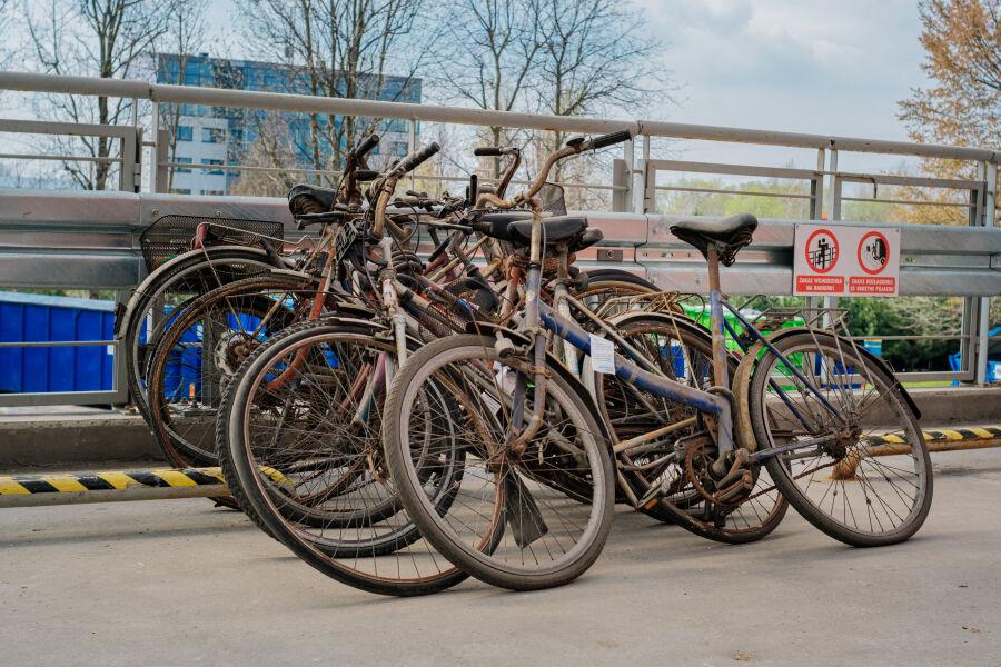 Infobike - Kraków: prawie 1000 porzuconych rowerów usuniętych od 2022 roku
