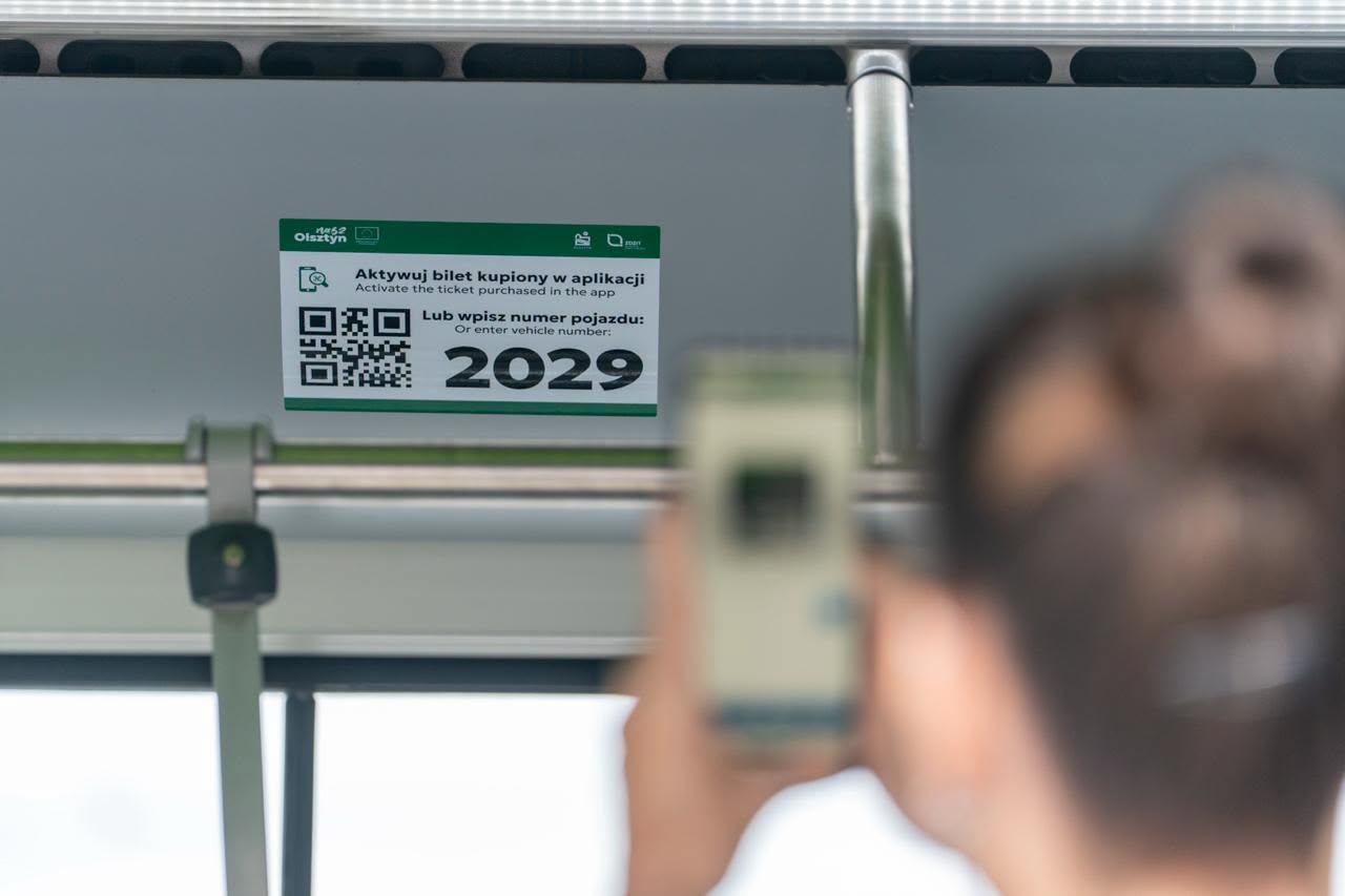 Infotrans - Mera montuje w olsztyńskich autobusach i tramwajach kody QR. Rusza apka Nasz Olsztyn