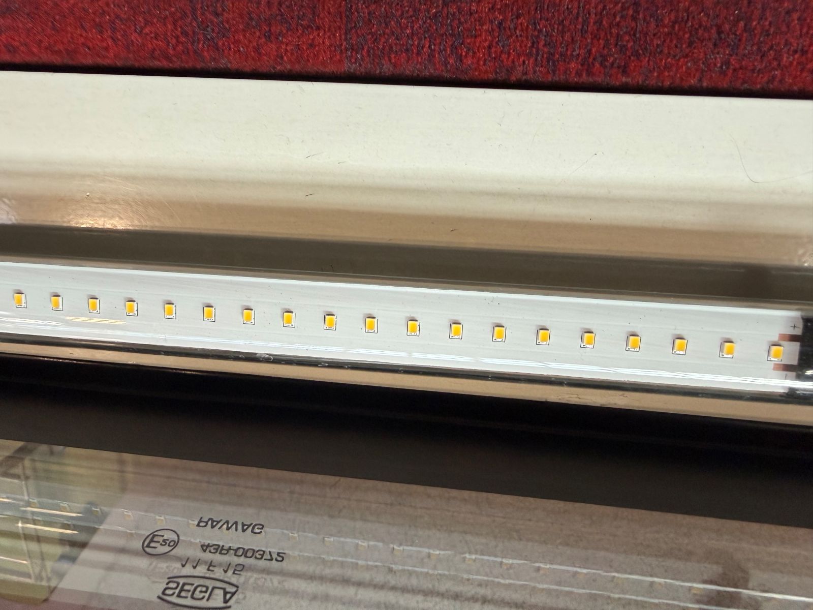 Infotram - Metro Warszawskie wymienia oświetlenie w pociągach Alstom Metropolis. Zużycie energii spadnie o około 40 procent