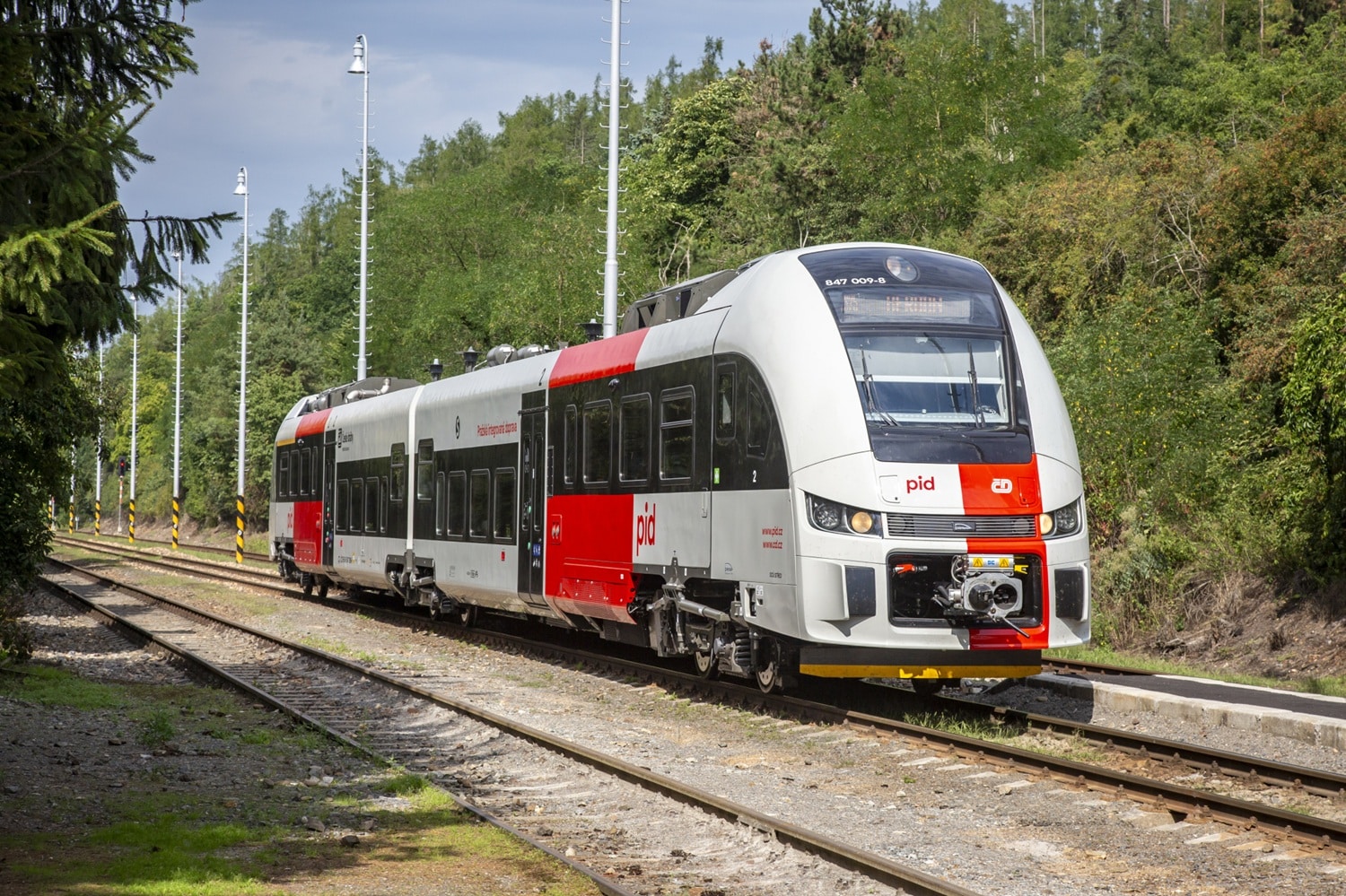 Inforail - České dráhy testują RegioFoksy na 100-procentowym paliwie HVO