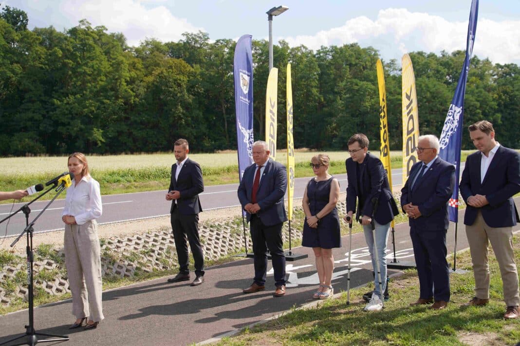 Infobike - Wołów: nowa oświetlona trasa pieszo-rowerowa. Gmina dołożyła 1,6 mln PLN