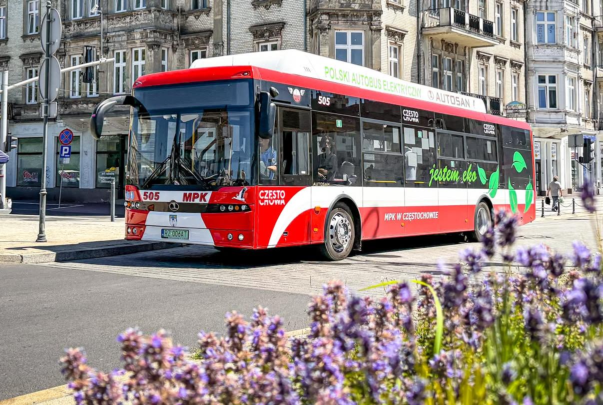 Infobus - Autobusy z FEnIKS-a: Częstochowa zgarnia największa pulę. Ponad 180 mln na e-busy i wodorowce