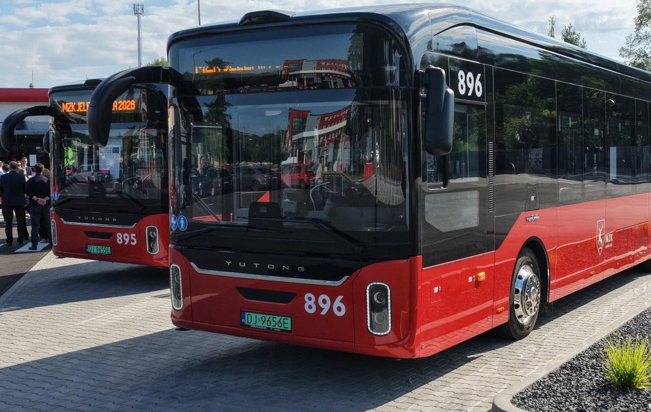 Infobus - Autobusy z FEnIKS-a: MZK Jelenia Góra na trzecim miejscu z 75 mln zł dotacji. Na kolejne e-busy