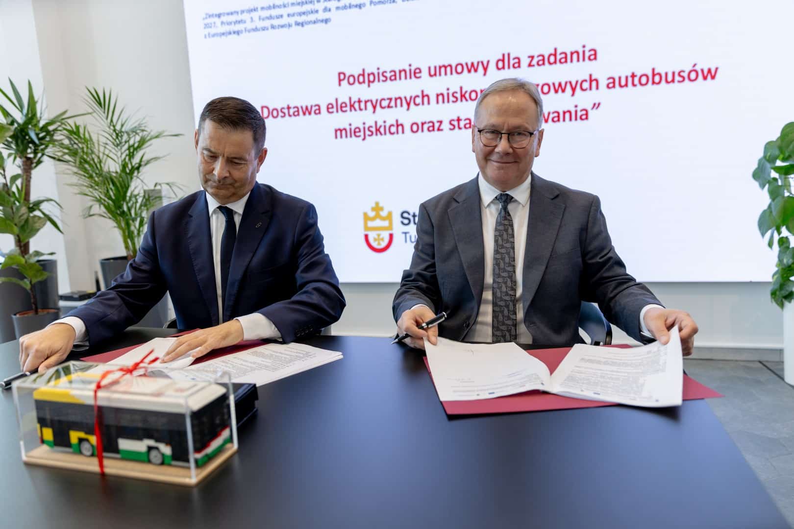 Infobus - Starogard Gdański podpisał umowę z Solarisem. Pięć elektrobusów do listopada 2027 roku