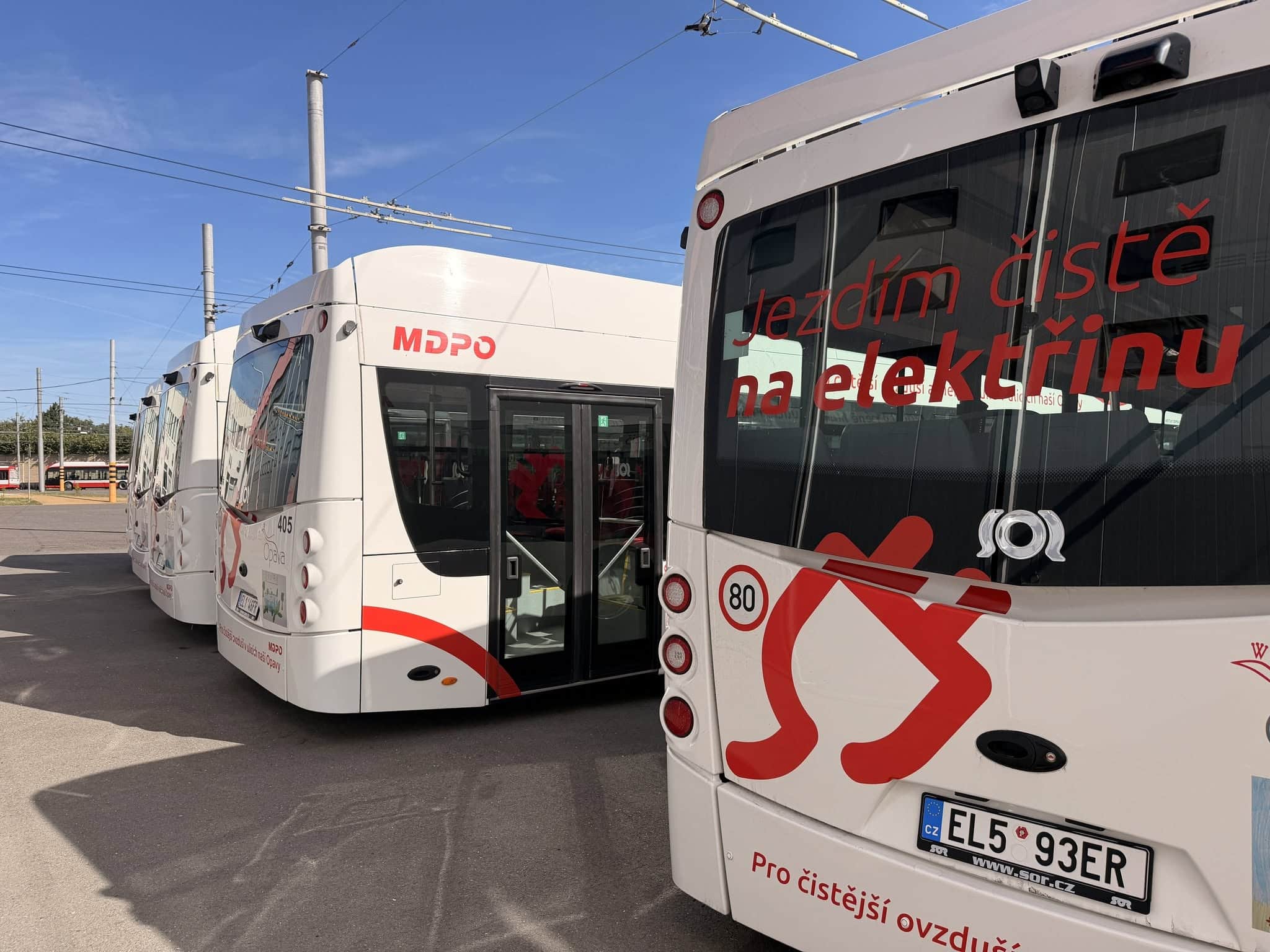 Infobus - Opawa ma komplet ośmiu SOR-ów NS 12. Pierwsza flota elektrobusów już w ruchu