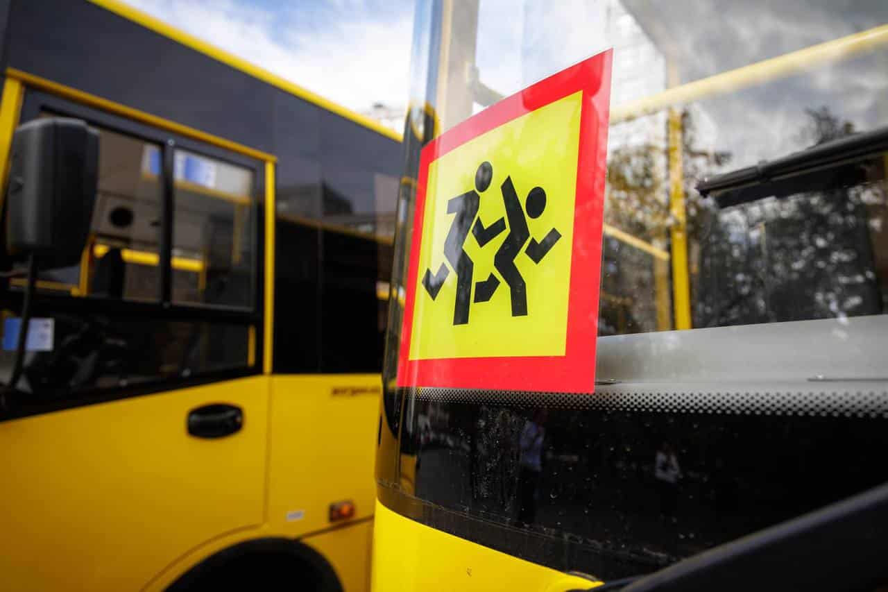 Infobus - Ukraina zwiększa zakupy nowych autobusów szkolnych. Ponad 500 pojazdów finansuje Unia