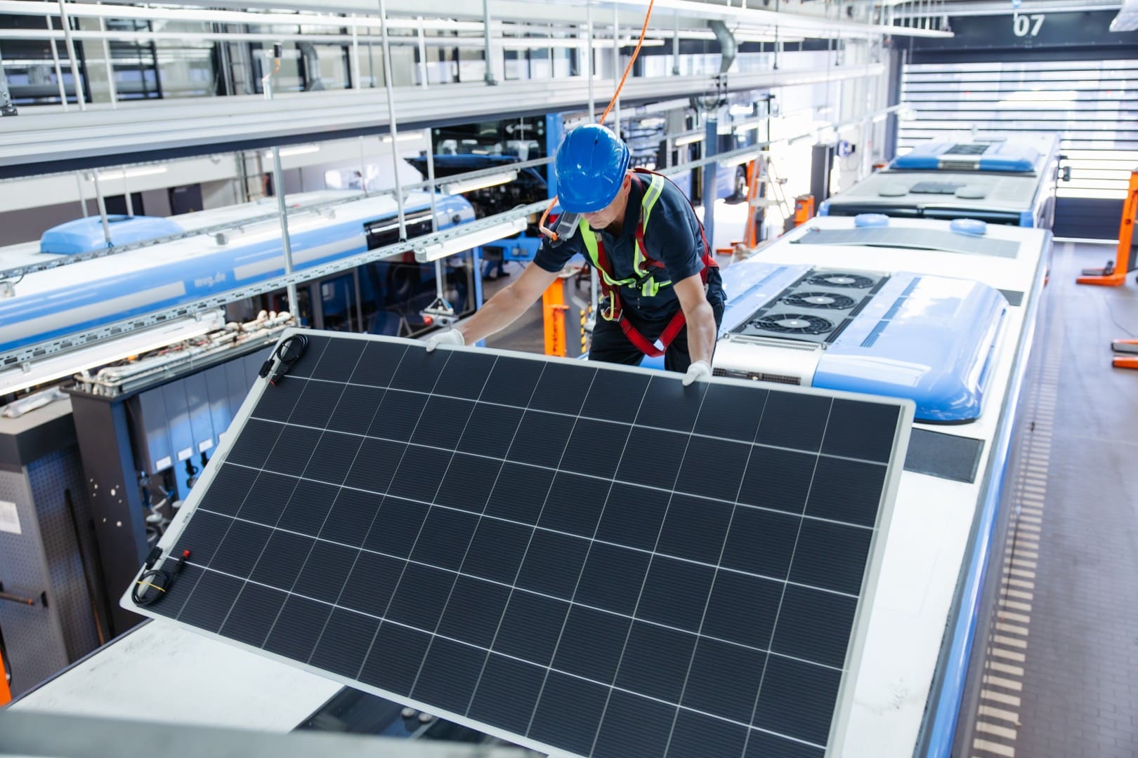 Infobus - FIAA 2026: ZF pokazuje CeTrax 2 i nową oś portalową AV 134. Plus SolarBoost