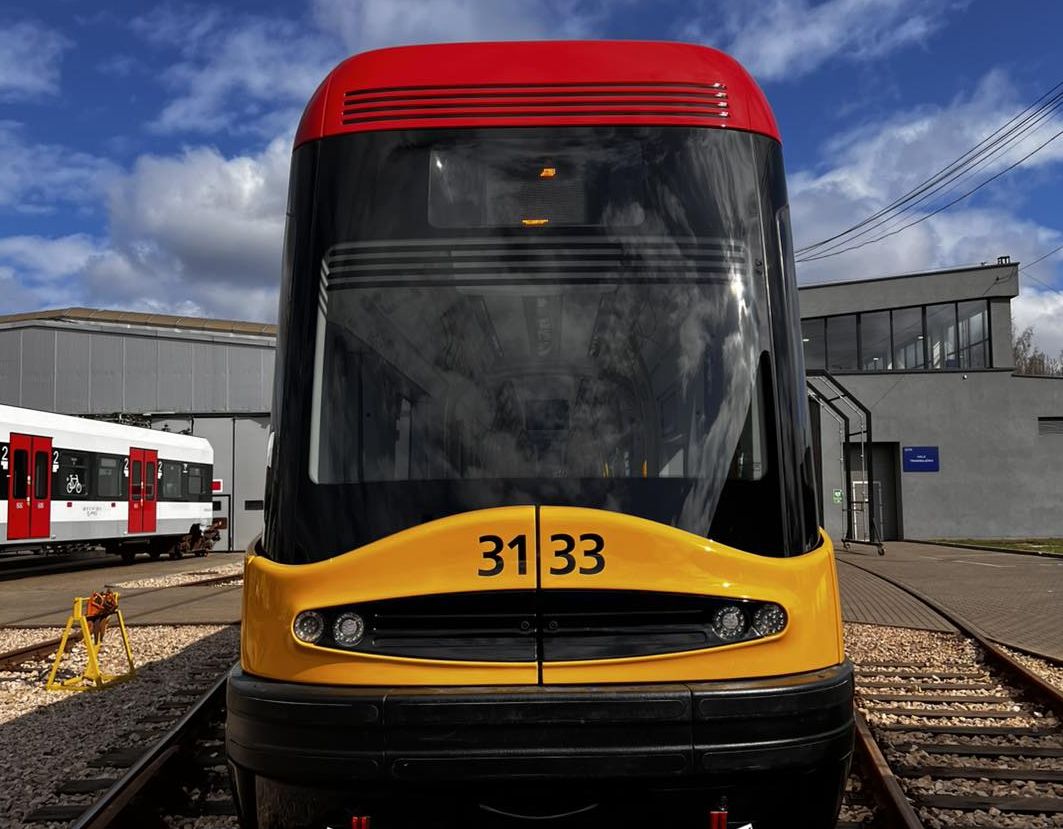 Infotram - PESA Mińsk Mazowiecki zakończyła naprawę główną 50. tramwaju dla Warszawy