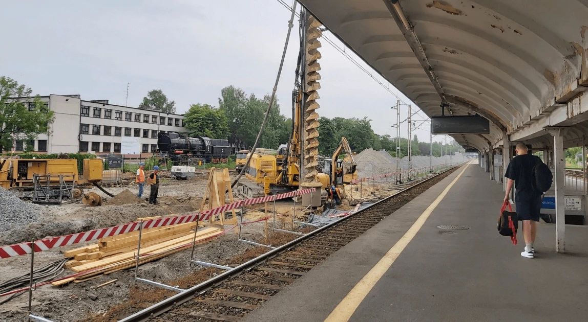 Inforail - Sosnowiec Główny z dwoma przebudowanymi peronami. Kolejna zmiana organizacji ruchu na stacji