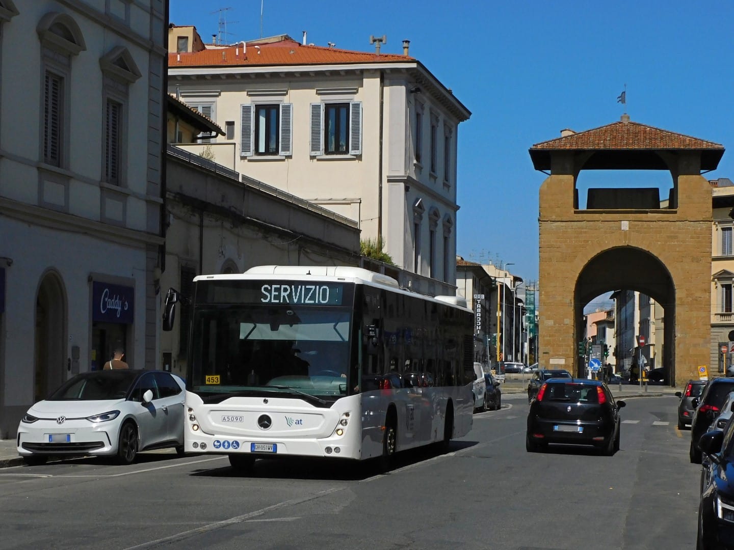 Infobus - Włochy: Pożar w zajezdni autobusowej Autolinee Toscane. Duże straty