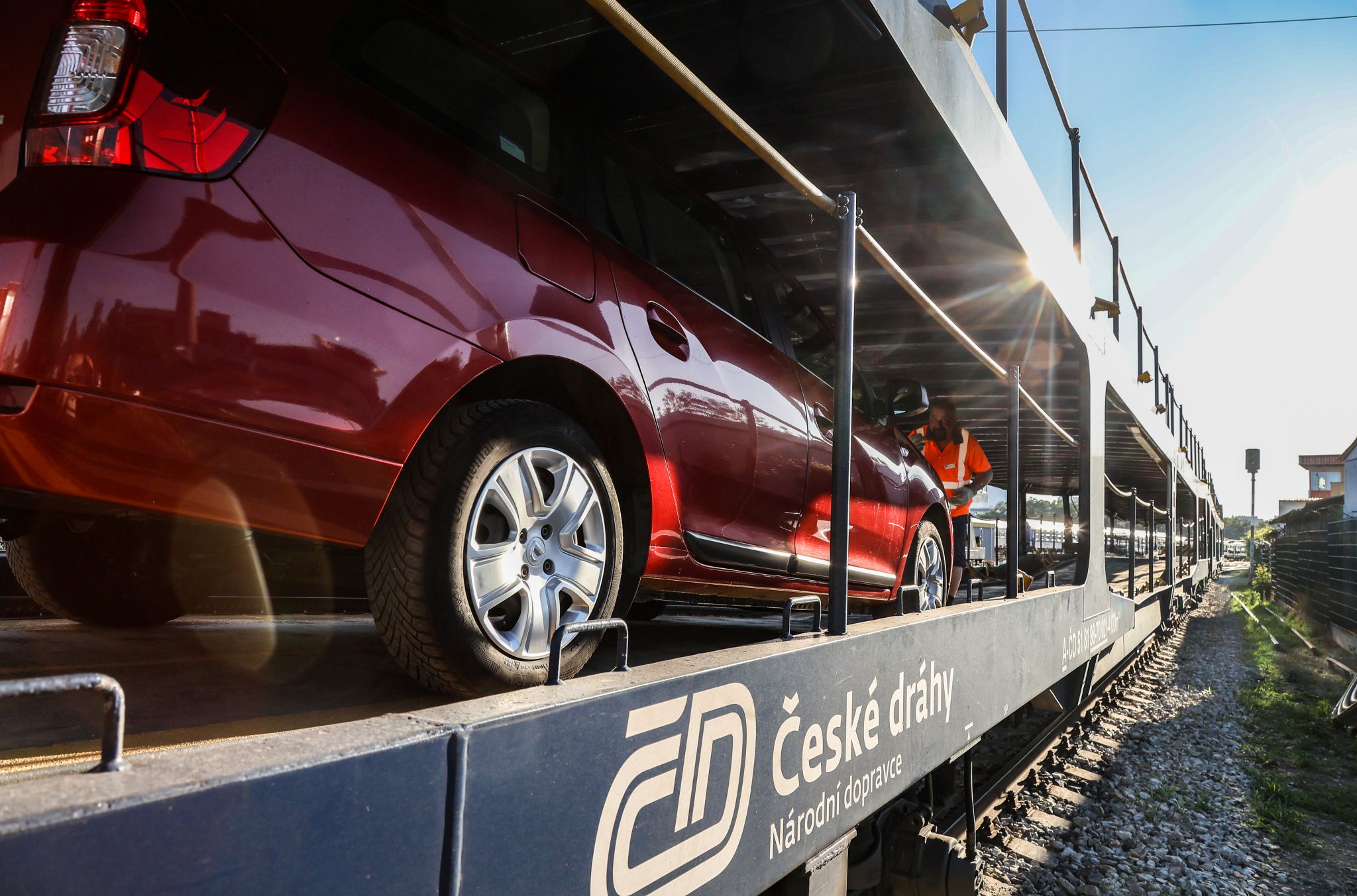 Inforail - Autovlak ČD i ZSSK przewiózł latem ponad 1,5 tys. samochodów i motocykli. Oferta zostanie rozszerzona