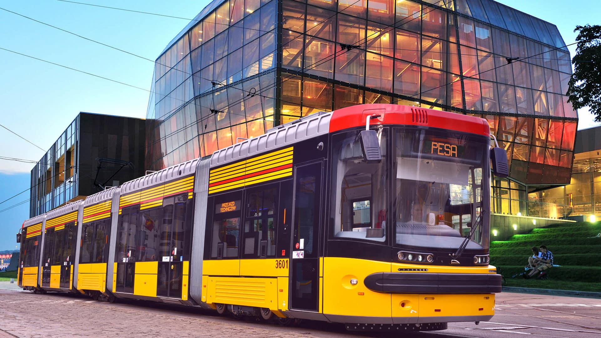 Infotram - PESA najtańsza w przetargu Tramwajów Warszawskich. Wyjaśniamy dlaczego