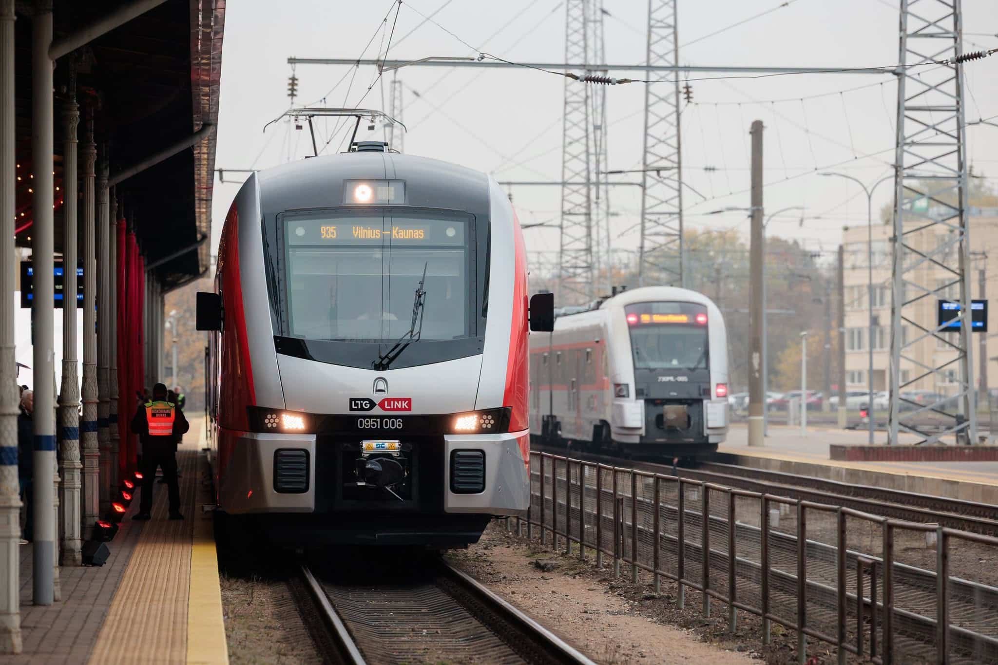 Inforail - Nowe pociągi Stadlera rozpoczęły kursowanie na Litwie. W grudniu dołączą jednostki bateryjne
