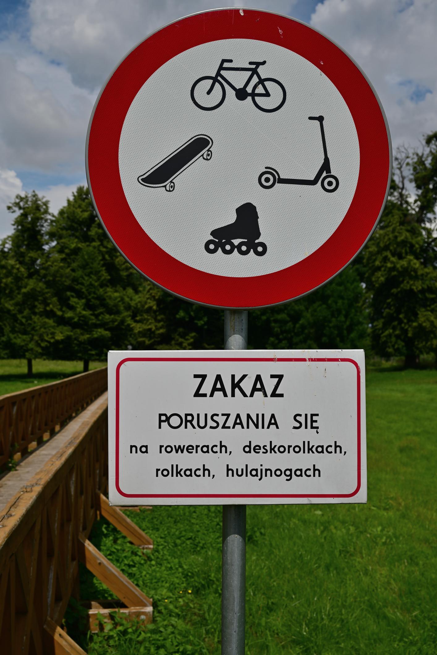 Infobike - Pruszków zakazuje hulajnóg i e-rowerów w sześciu parkach. Operatorzy blokują napęd