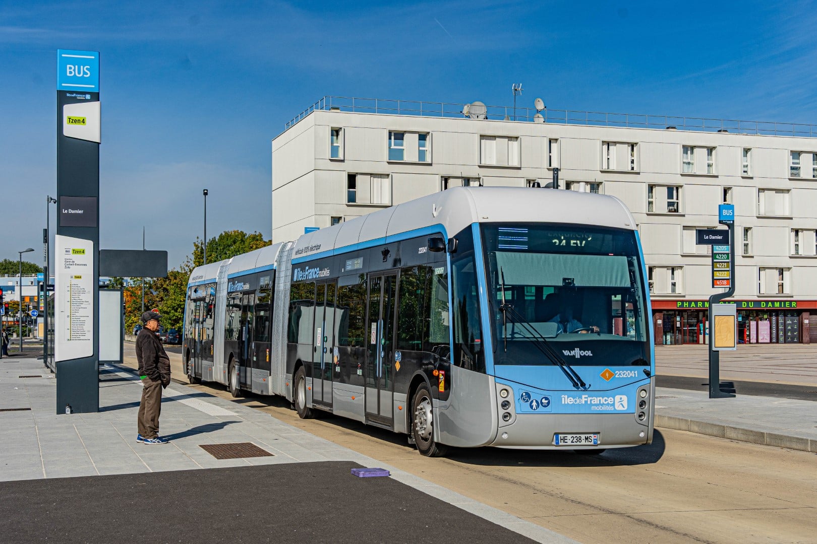 Infobus - HESS przejmuje prawa do Van Hool Exqui.City. Nowe centrum serwisowe