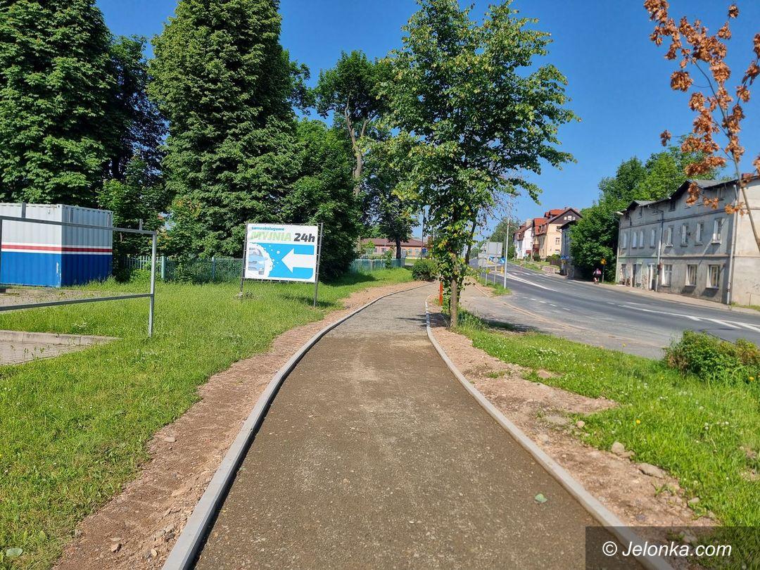 Infobike - Jelenia Góra z umowami na nową trasę rowerowa i remont kładki nad Kamienną