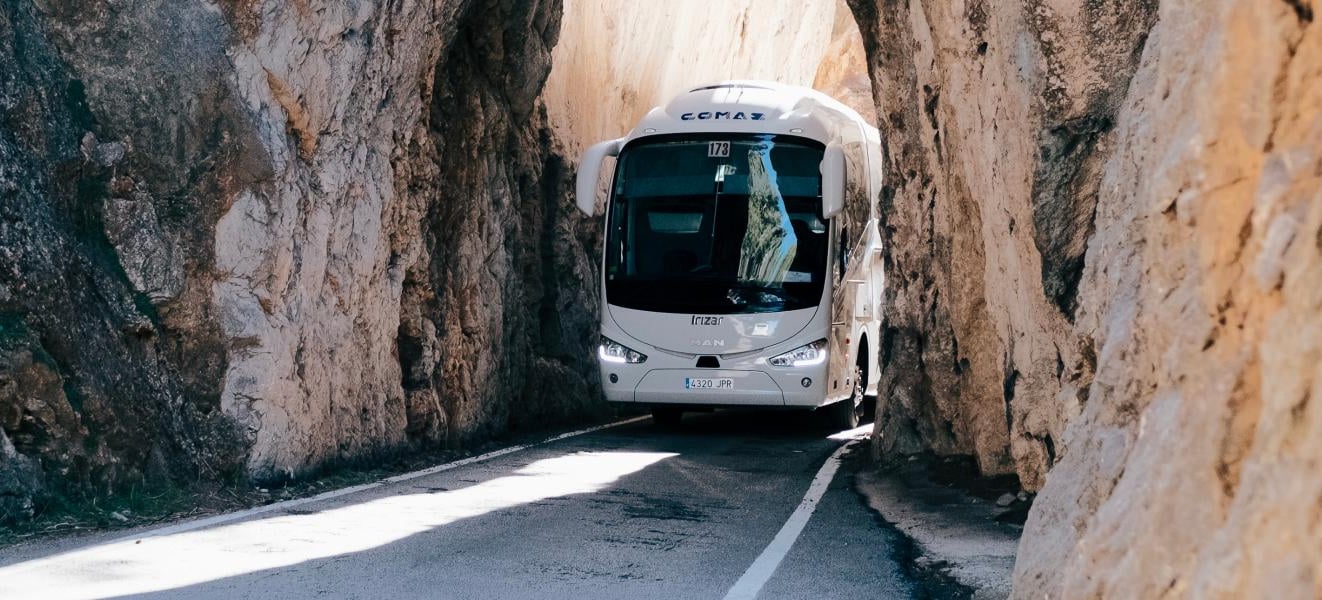 Infobus - Hiszpania ma tylko 0,1 proc. wskaźnika wypadkowości autobusów. Jak to zrobili?