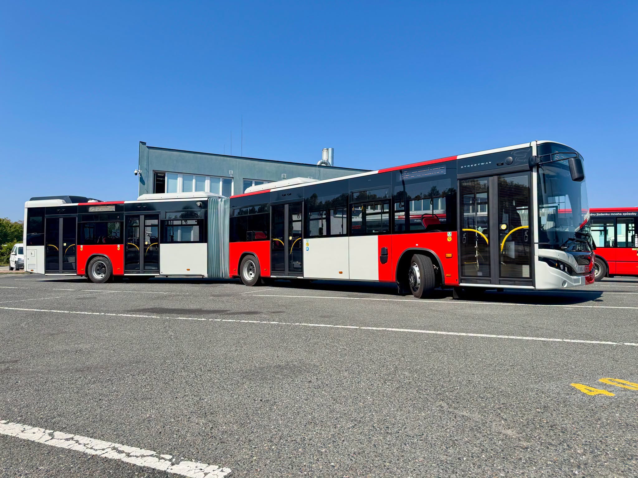 Autobusowe plany Pragi na 2027 rok: 62 Streetwaye, 40 Urbanwayów i 14 SOR-ów