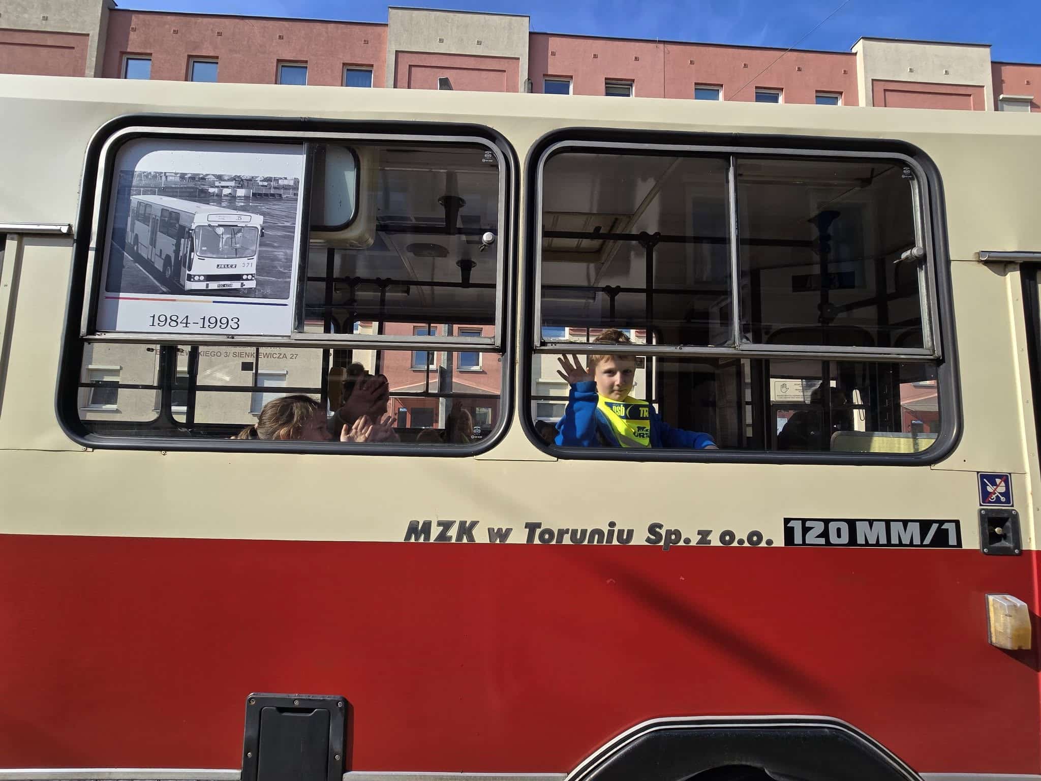 Infobus - MZK Toruń chce kupić w przetargu autobus zabytkowy. Rocznik najpóźniej 1970
