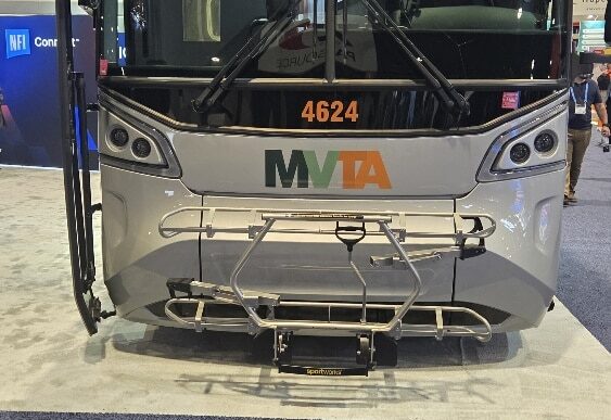 Infobus - APTA 2026: Autobus MCI D45 CRT LE, czyli autokar dla USA w wersji Low Entry