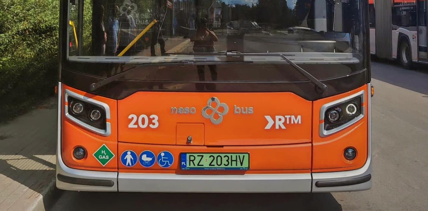 Infobus - MZK Bielsko-Biała ma dotację z FEnIKS-a na dwa autobusy wodorowe. Od NesoBus