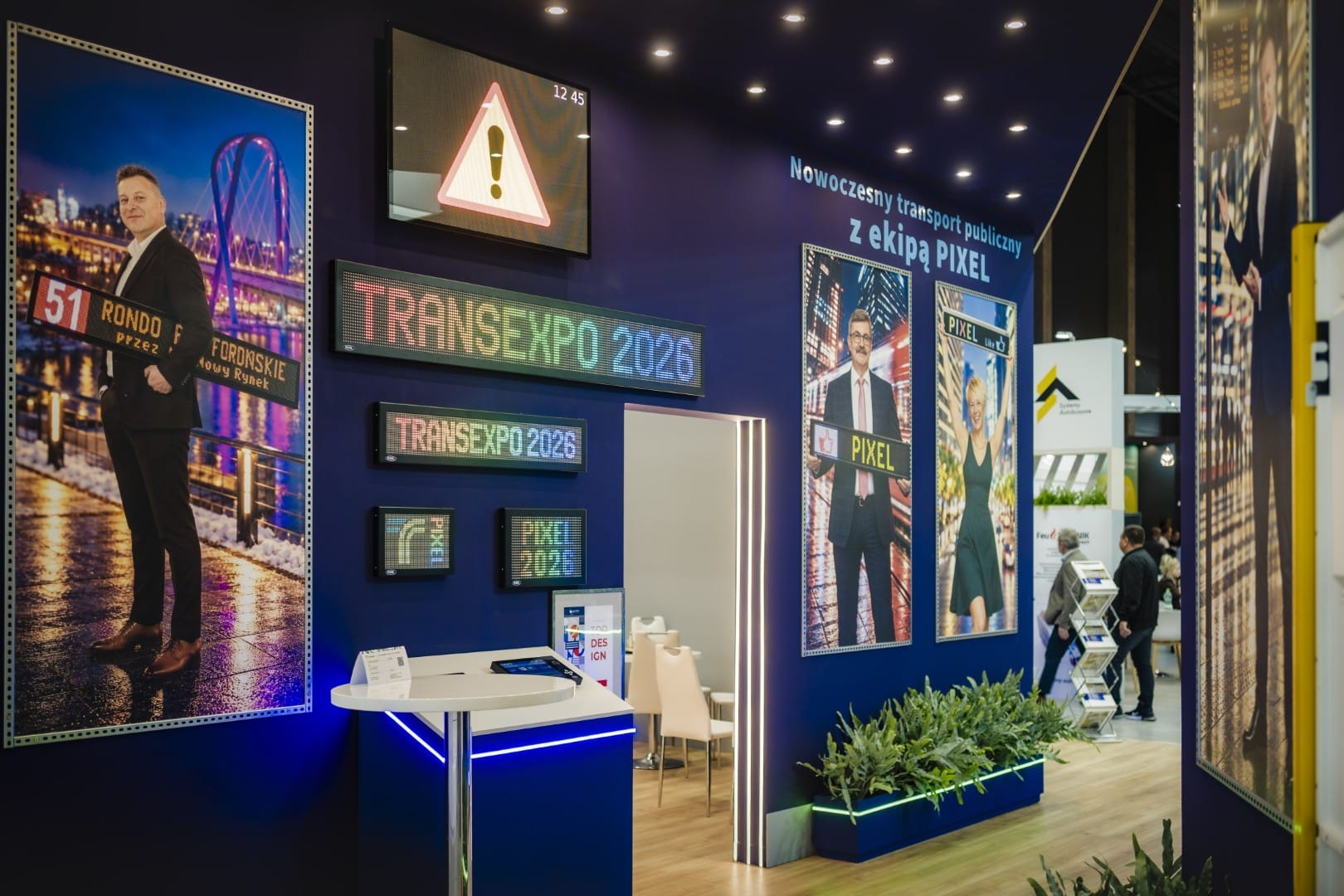 Infobus - TRANSEXPO 2026: PIXEL z trzema nagrodami: Aura, Top Design i Bus Guru dla Leszka Cyrankowskiego