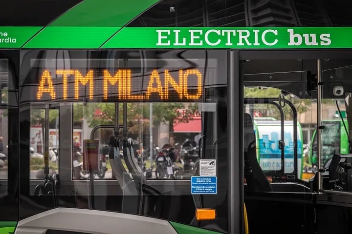 Infobus - Mediolan wybrał Karsana spośród 7 ofert. 110 elektrobusów mocno poniżej budżetu